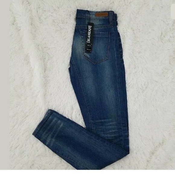 BLANK NYC WOMEN'S THE SPRAY ON SUPER SKINNY JEANS - Picture 1 of 6